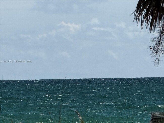 Building Photo - 5005 Collins Ave