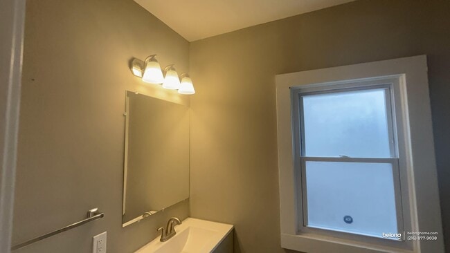 Building Photo - 3366 W 88th St