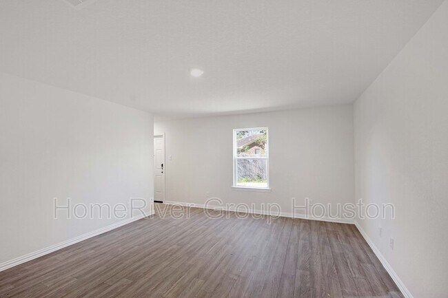 Building Photo - 8201 Garfield St