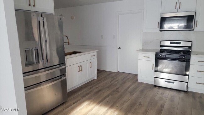 Building Photo - 1720 Elsinore Creek