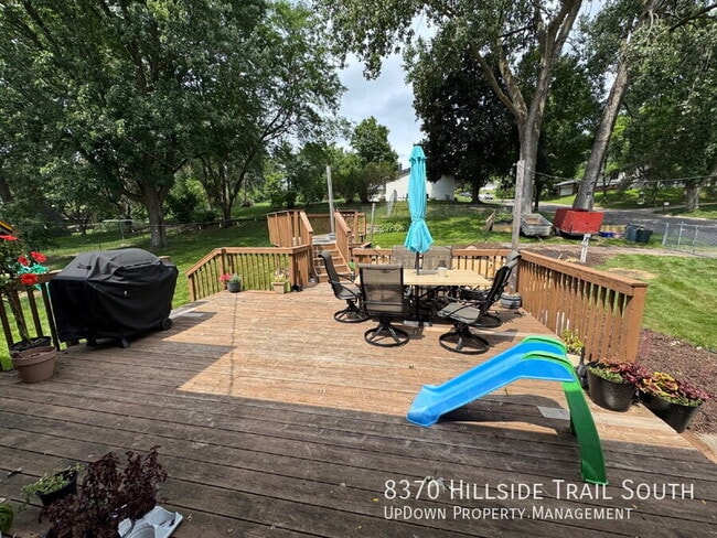 Building Photo - 8370 Hillside Trail S