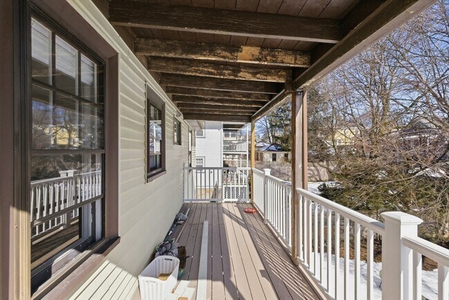 Building Photo - 23 Matchett St