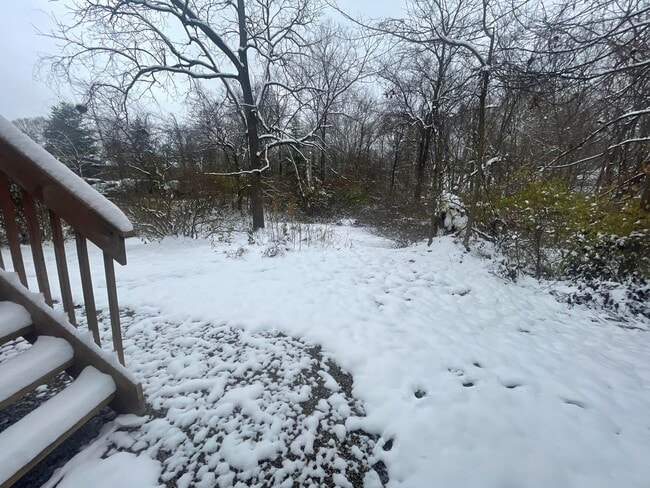 Building Photo - 8224 W Main St