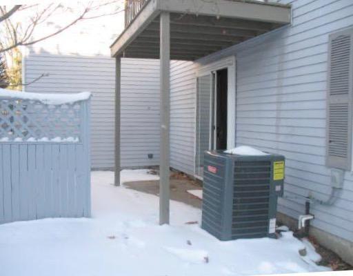 Building Photo - 7 Village Rock Ln