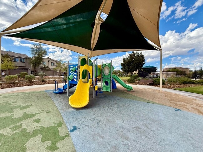 Building Photo - 4 BED, 2.5 BATH, 2 CAR-GARAGE, TWO-STORY, SINGLE FAMILY HOME FOR RENT w/ COMMUNITY POOL & SPA