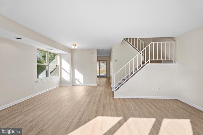 Building Photo - 3964 Bainbridge Ct