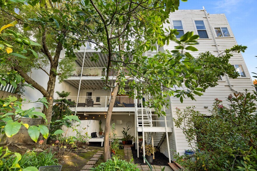 Building Photo - 229 Mississippi St