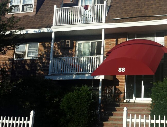 Primary Photo - 1 bedroom in Lawrence MA 01843