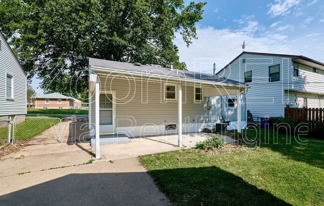 Building Photo - 3608 St Cosmas Ln