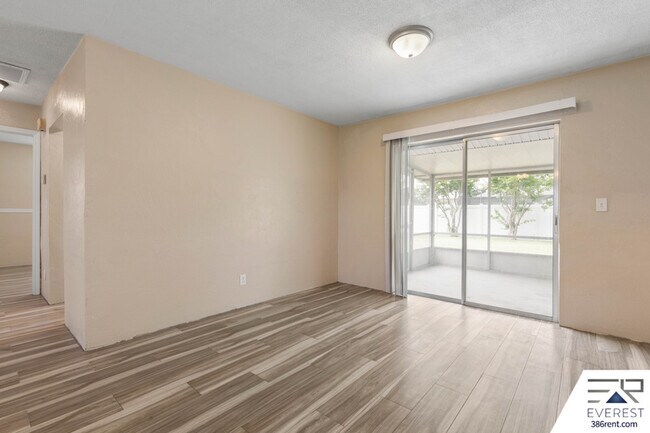 Building Photo - 1706 Western Rd