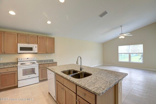 Building Photo - 8346 99th Ct