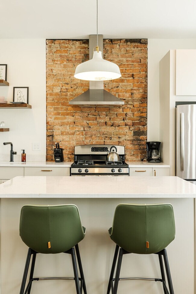 Building Photo - 1826 Republic St