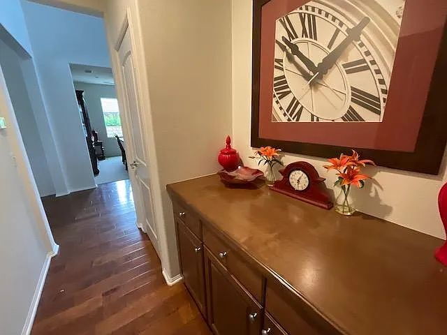 Building Photo - Immaculate 5-Bedroom Executive Home in Desirable Plum Canyon