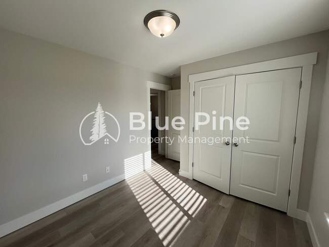 Building Photo - 185 Galena Smt Dr