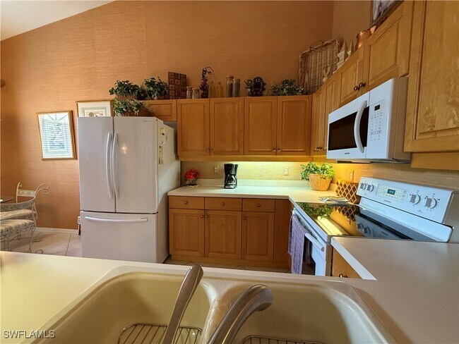 Building Photo - 6580 Huntington Lakes Cir