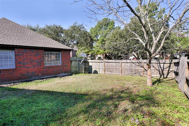 Building Photo - 1902 Triple Mast Cir