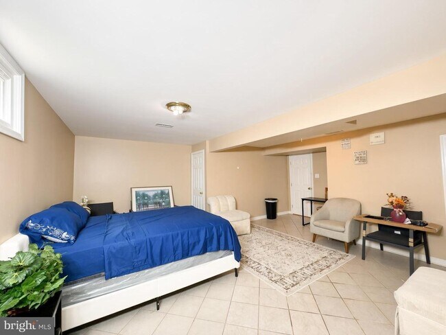 Building Photo - 11324 Clear Brook Ct