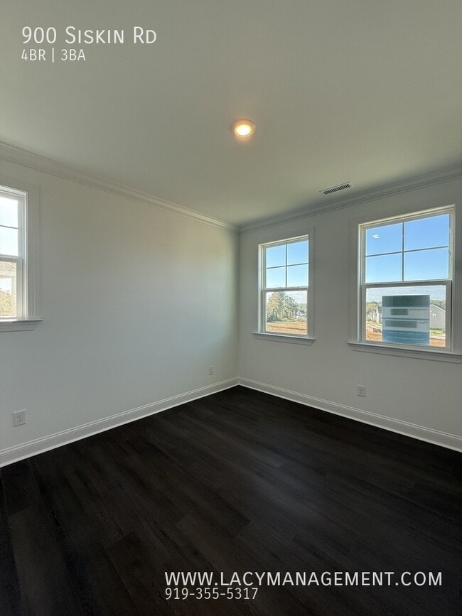 Building Photo - 900 Siskin Rd
