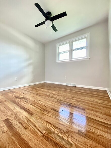 Bedroom 3 - 2136 W 22nd St