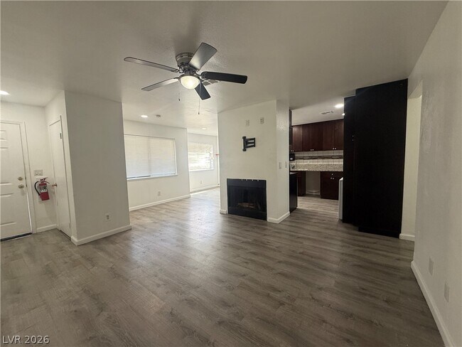 Building Photo - 6208 Ilanos Ln