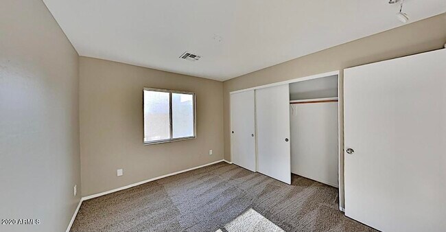 Building Photo - 162 S 223rd Ave