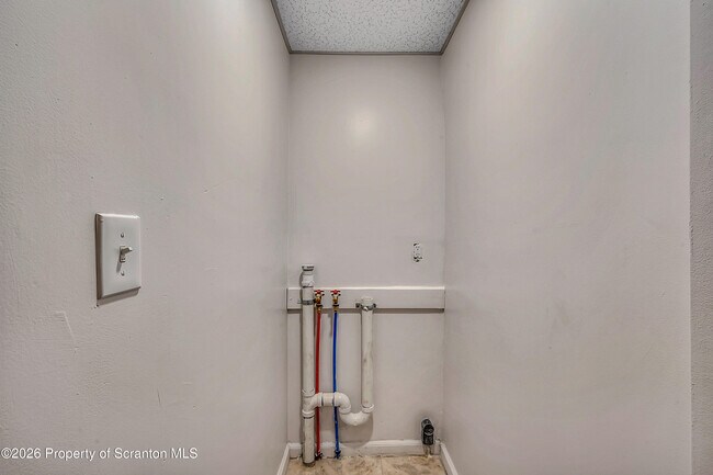 Building Photo - 601 Dean St