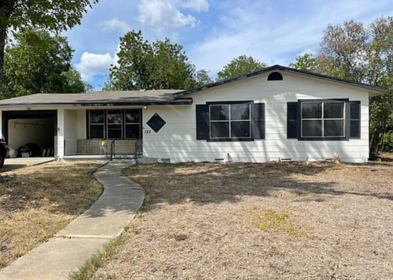 Building Photo - 123 Haverhill Dr