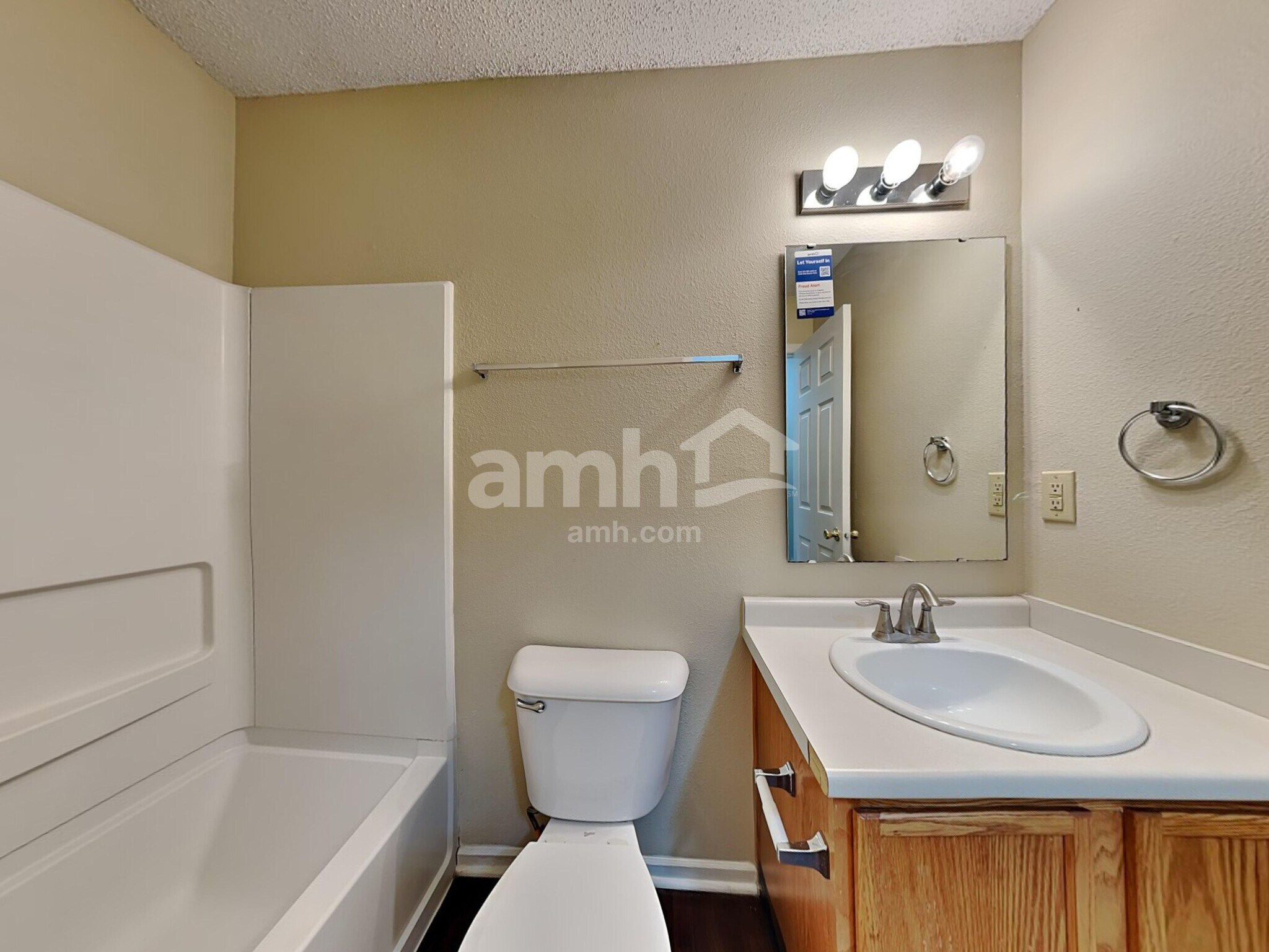 Building Photo - 24 Winterwood Dr