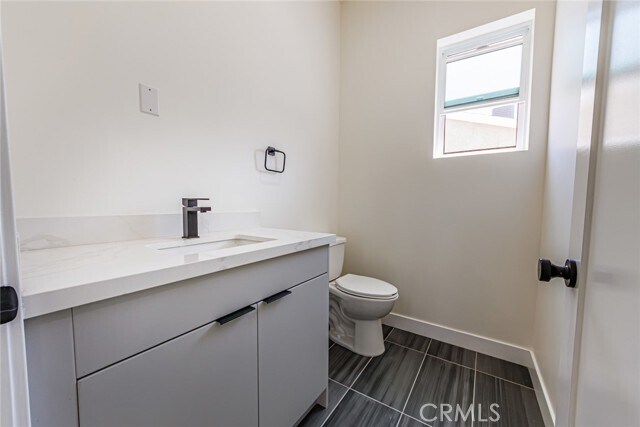 Building Photo - 1332 Tamarind Ave