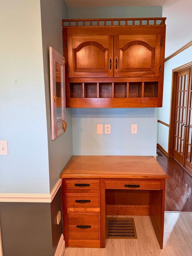 Building Photo - Spacious 4 Bedroom, 2.5 Bath Home with Stunning Marsh Views