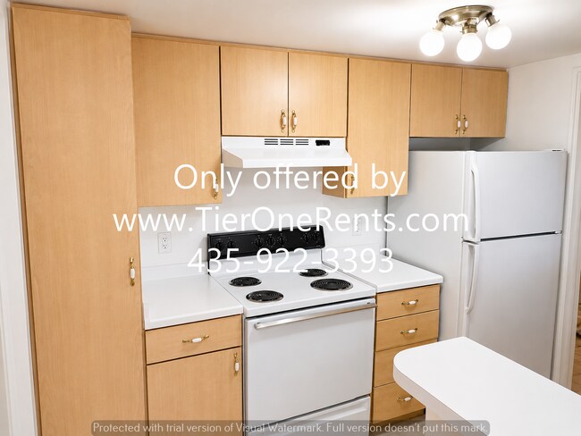 Building Photo - $500 OFF First Month's Rent