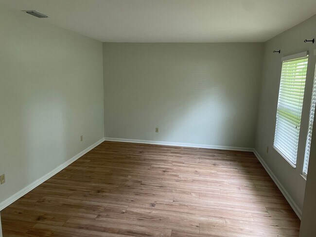 Building Photo - 4/2 House in Killearn Estates