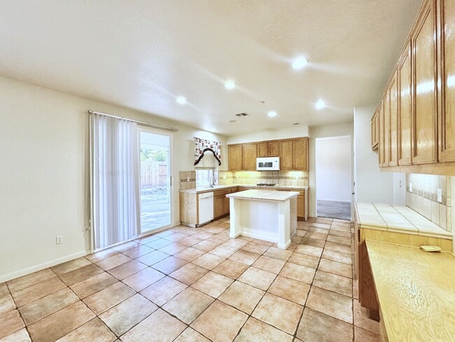 Building Photo - 1207 Silverton Way