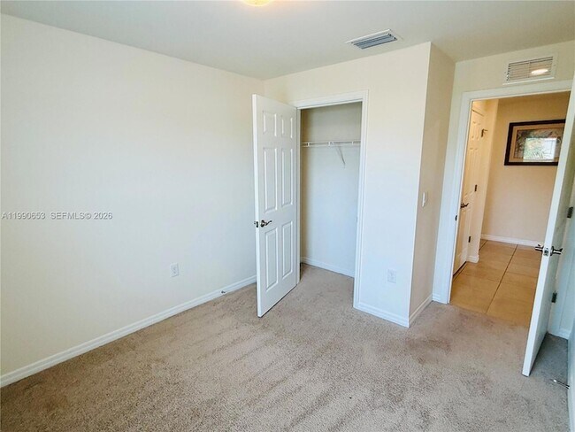 Building Photo - 513 Ella Jean Pl