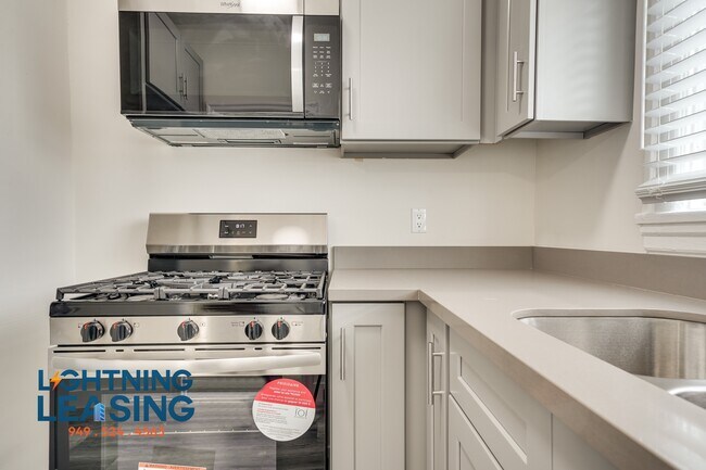 Building Photo - 147-143 Normandie Ave