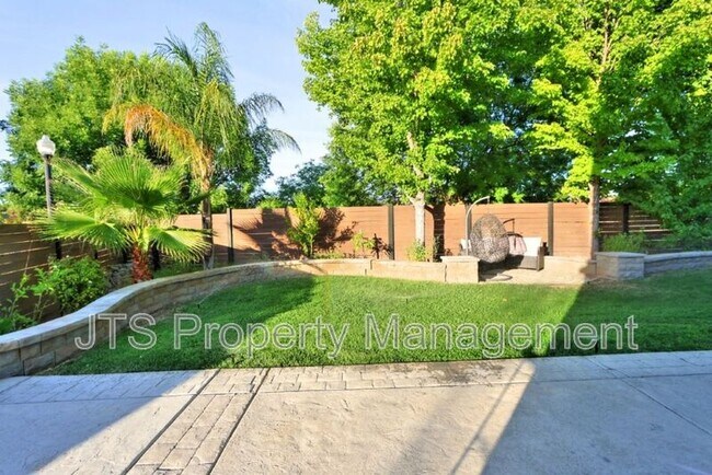 Building Photo - 5602 Jerry Litell Way