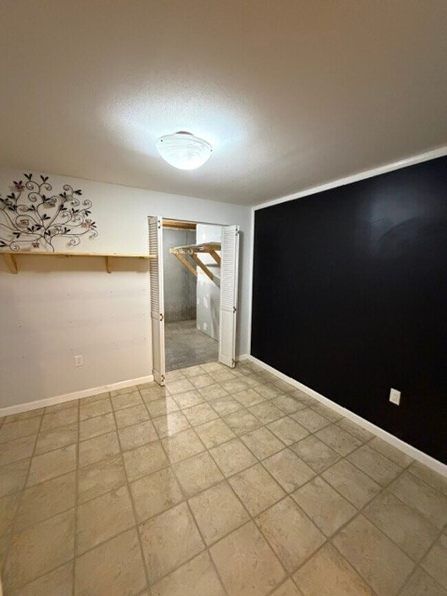 Building Photo - 10925 Upland Terrace