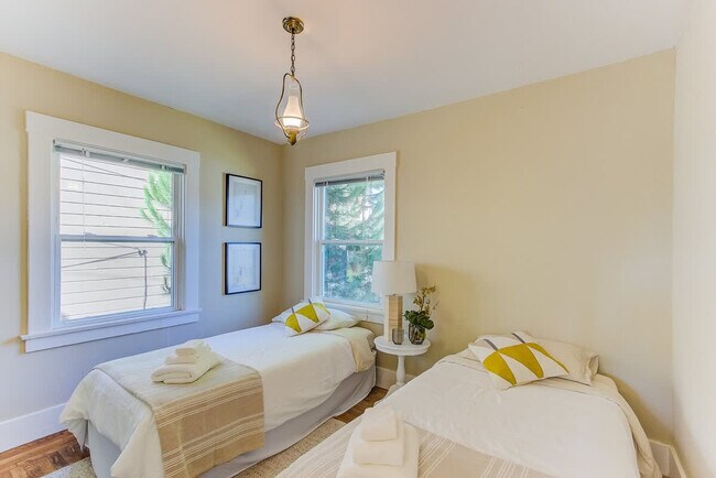 Building Photo - 2243 Woolsey St