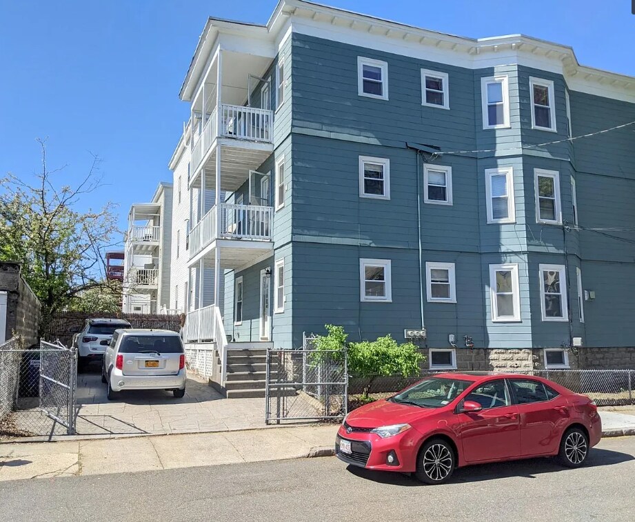 Building Photo - 41 Belknap St