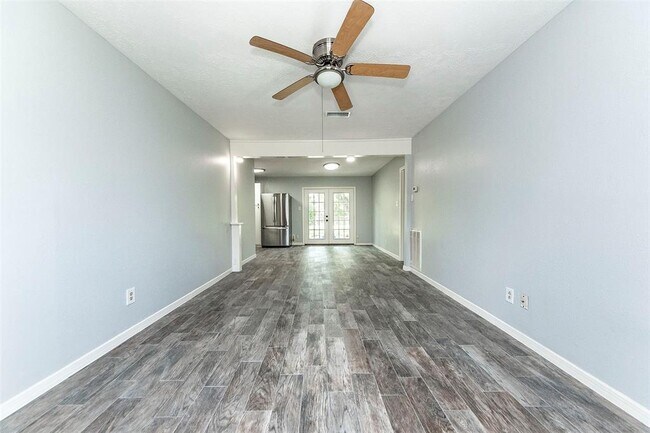 Building Photo - 405 Bellmar Ln