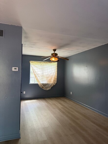 Building Photo - 3047 Carnes Ave