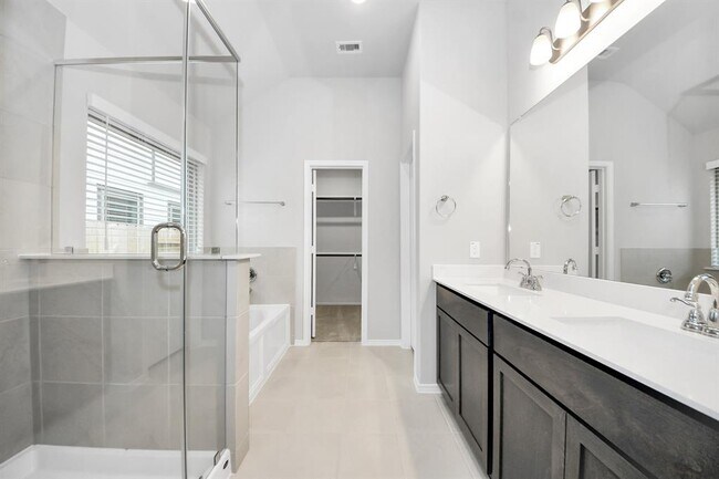Building Photo - 20731 Sunseed Dr