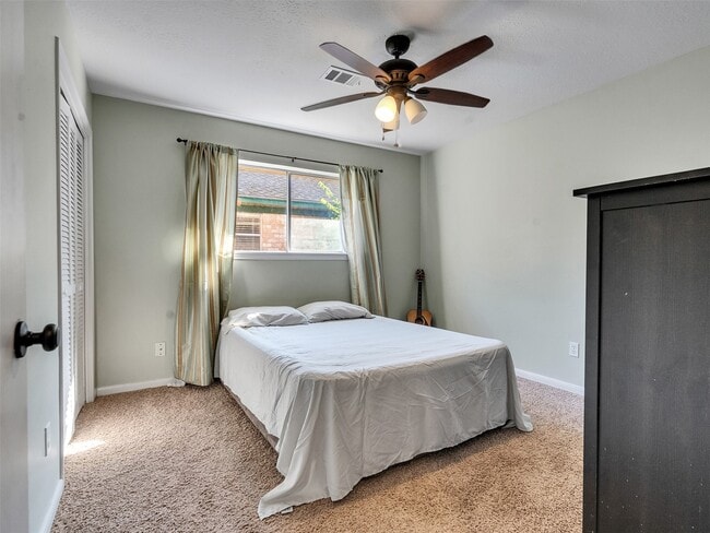 Building Photo - 1134 Western Springs Dr