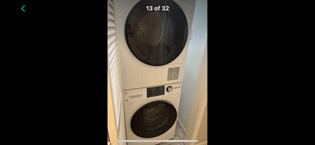 Stackable washer/Dryer - 1880 White Oak Dr