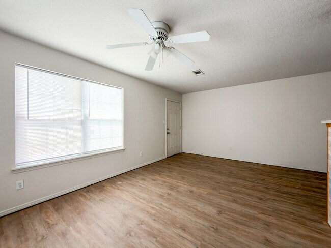 Building Photo - 1322 N 47th St
