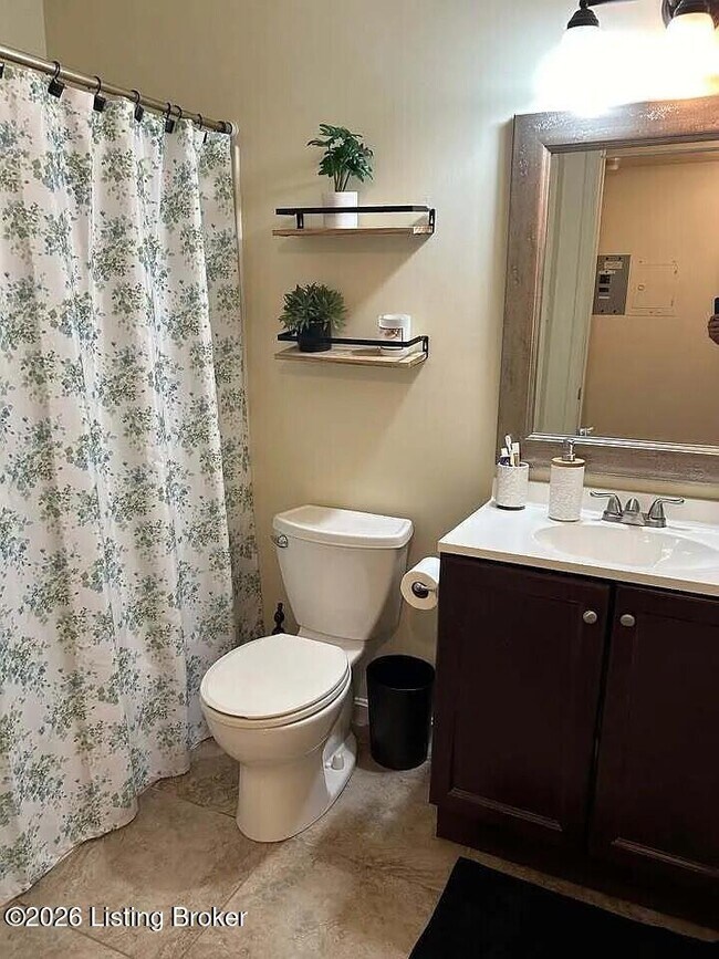 Building Photo - 240 Breckenridge Ln