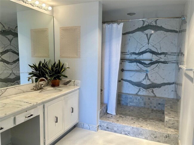 Building Photo - 155 Ocean Ln Dr