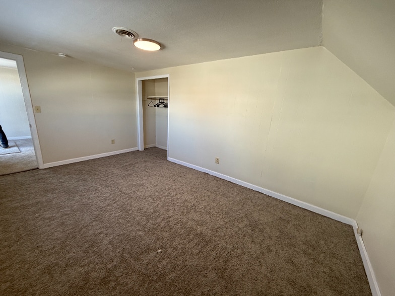 Building Photo - 13 F St