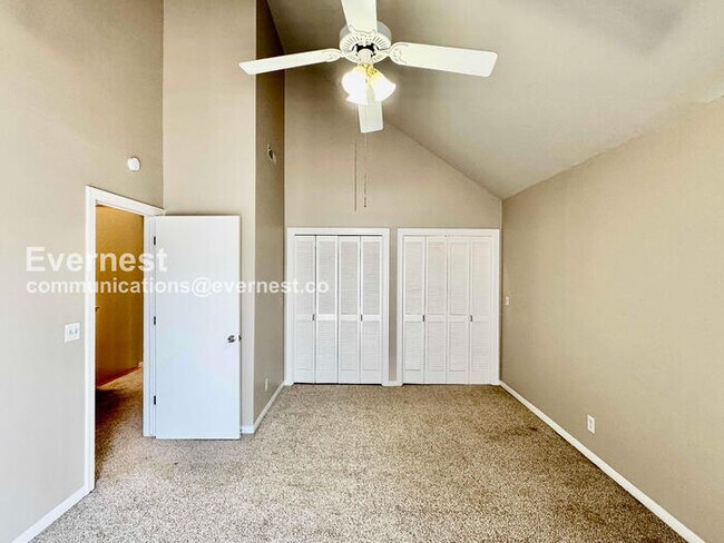 Building Photo - 1321 S Lawton Ave