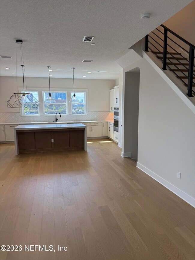 Building Photo - 2054 Prudential Dr